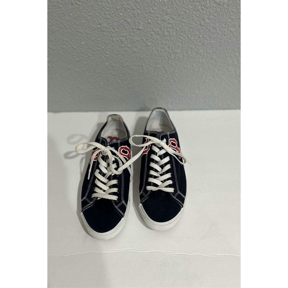 Boston Red Sox Sz 7.5 Tennis shoes Excellent condition